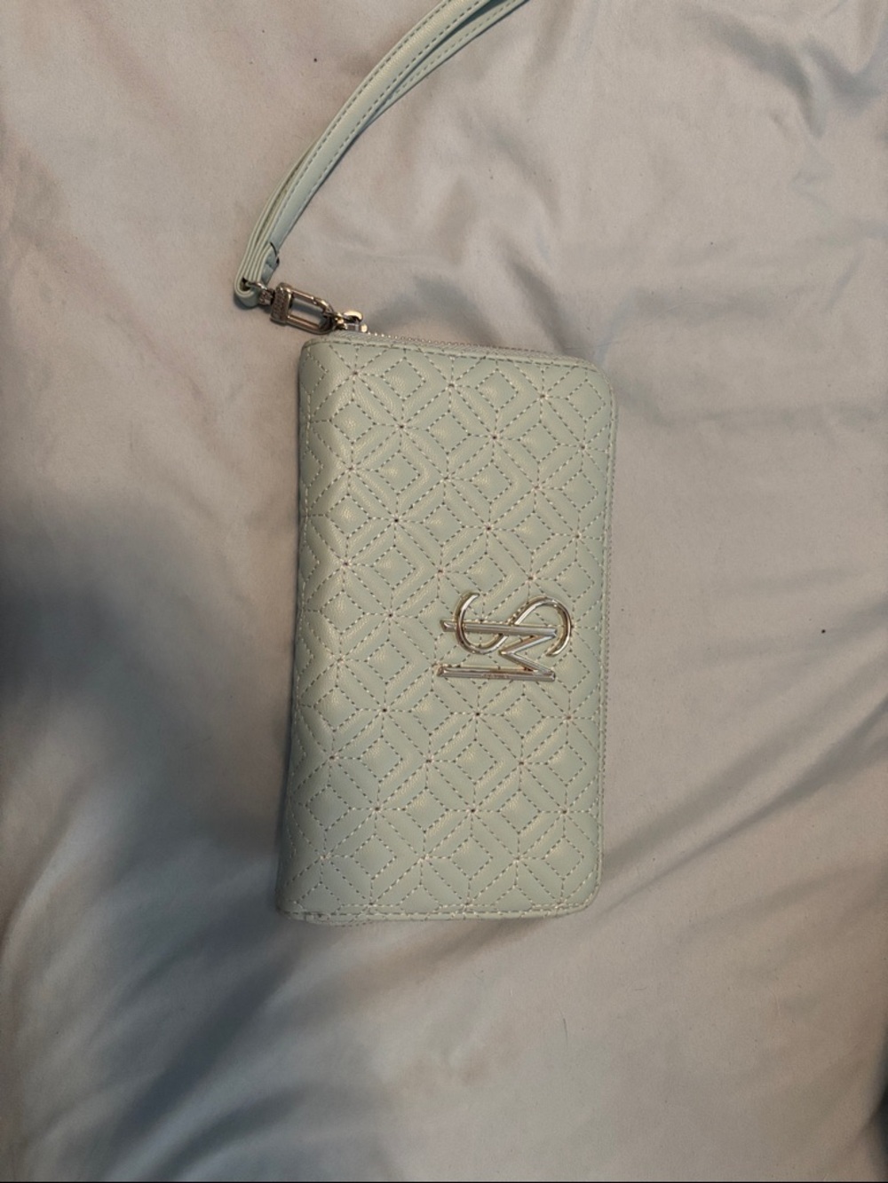 Quilted Wristlet Wallet in Light Mint